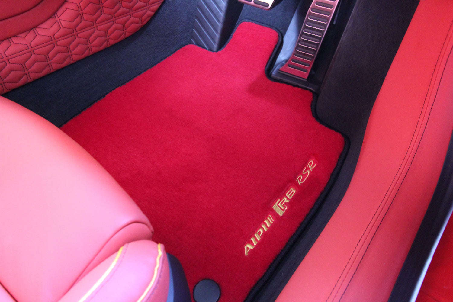 輸入車専用フロアマット