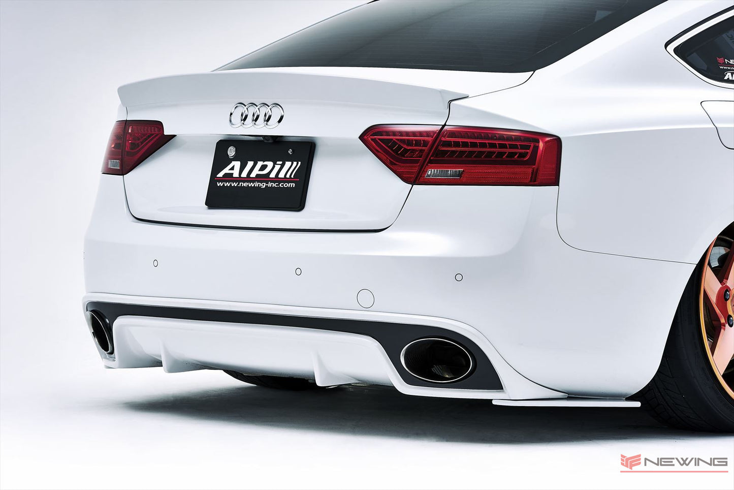 Audi A5 (8T) NEWING Alpil Original Rear Diffuser(マフラーカッター付き)