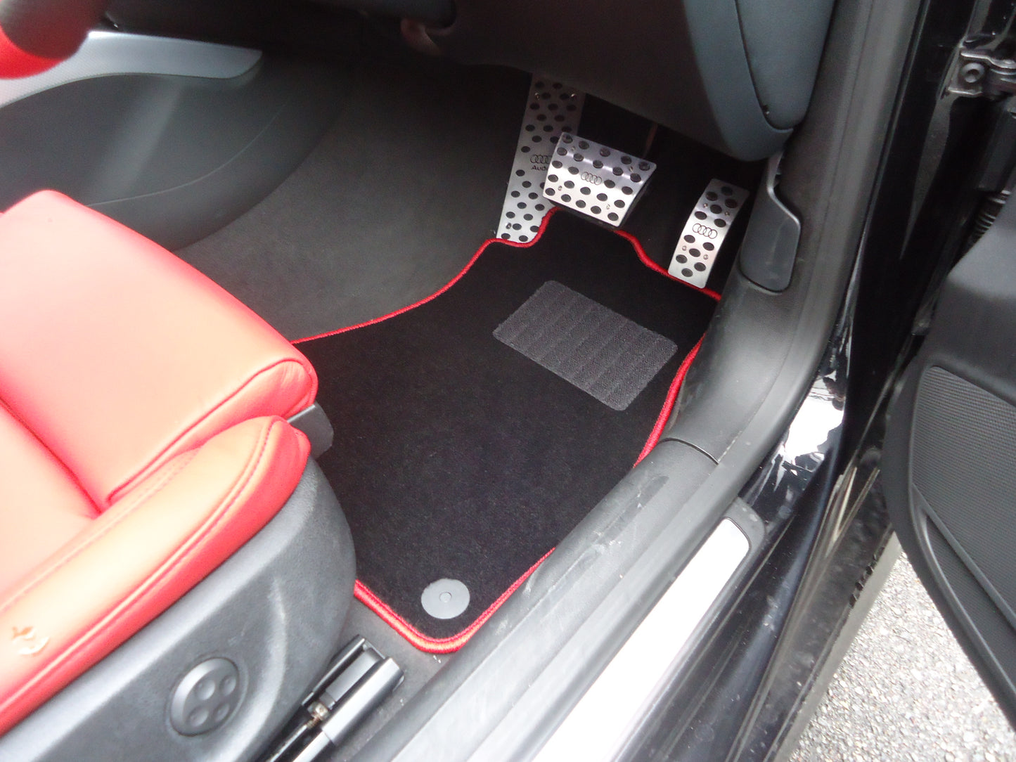 国産車【ベーシック】NEWINGフロアマット