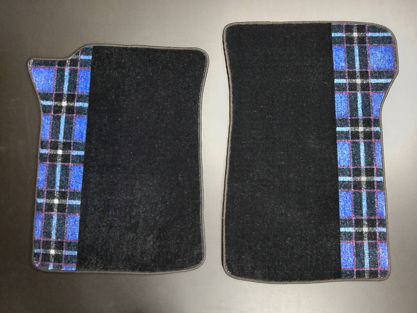 輸入車【神戸タータン】NEWINGオリジナルデザインフロアマット