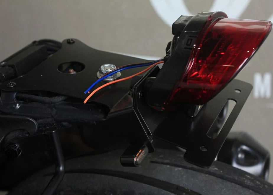 【OZbyNEWINGオリジナル】 リアフェンダーカウル専用テール・ナンバーセット