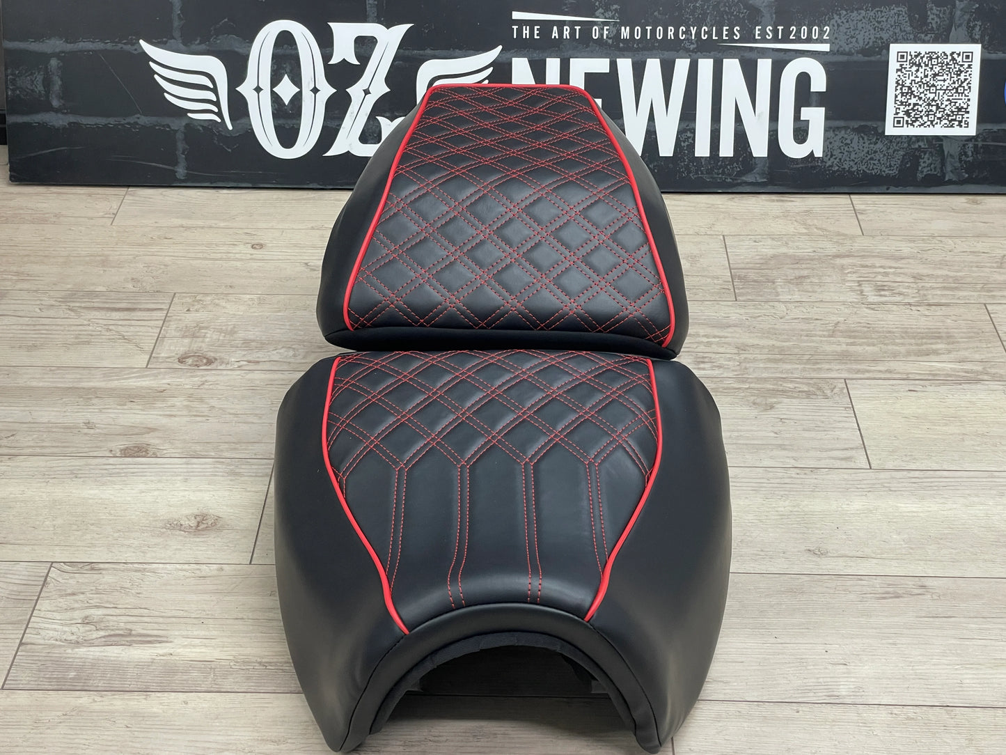 【OZbyNEWINGオリジナル】PAN AMERICA1250専用｜プレミアムシートカバー 2ピースセット｜高精度フィット＆6色パイピングカスタム