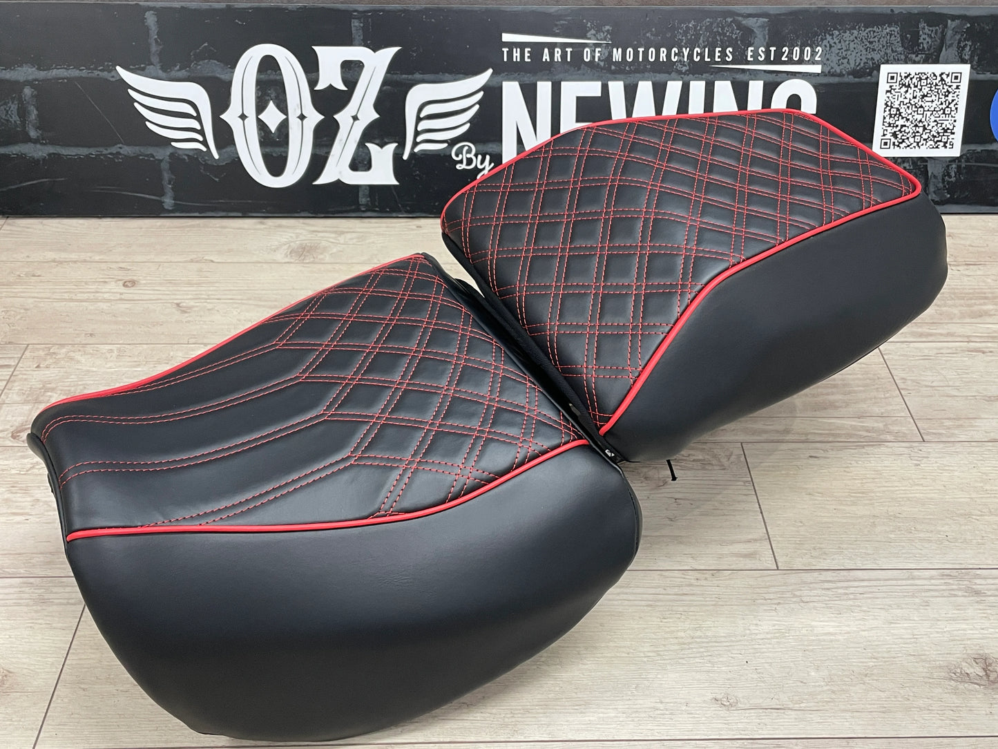 【OZbyNEWINGオリジナル】PAN AMERICA1250専用｜プレミアムシートカバー 2ピースセット｜高精度フィット＆6色パイピングカスタム