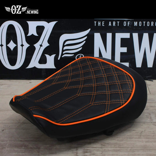 【OZbyNEWINGオリジナル】RH1250S Sportster S 専用シートカバー｜高精度フィット＆6色パイピングカスタム